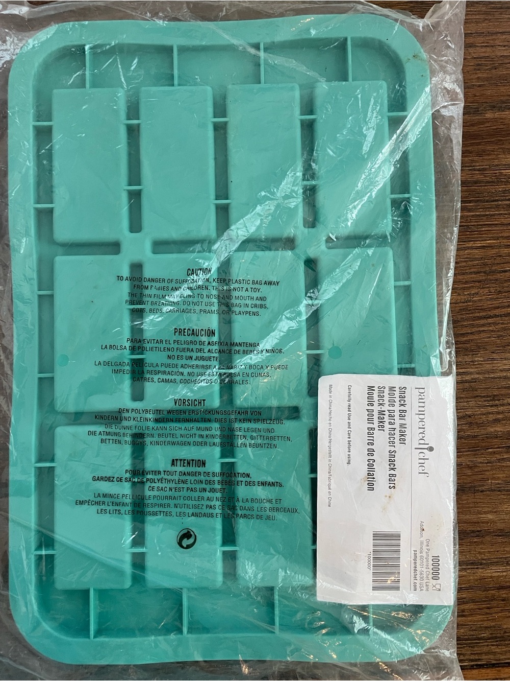 Pampered Chef Snack Bar Maker Mold - Teal Green